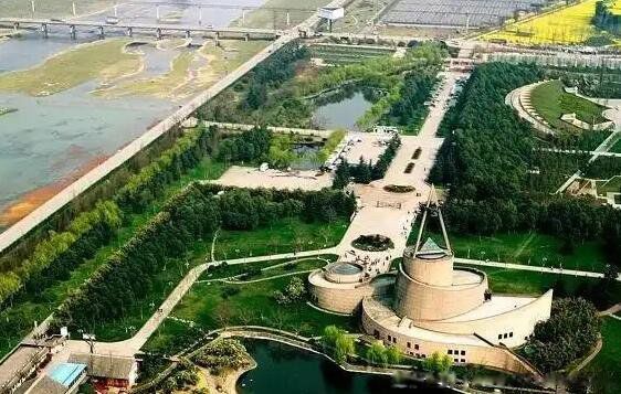 三星堆青铜面具和青铜神树是什么朝代的 是哪个朝代的文物
