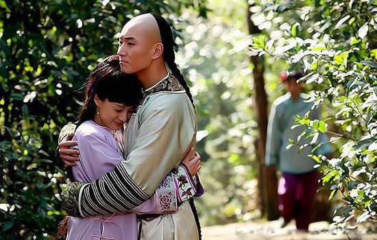 甄嬛和果郡王怎么被皇上发现的 甄嬛传甄嬛和果郡王睡了几次