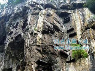 三峡悬棺的千古之谜是什么 悬棺怎么弄上去的