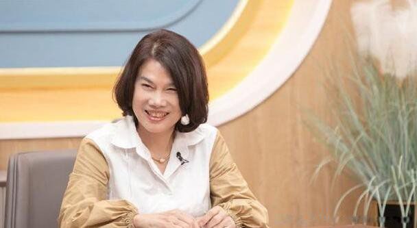 董明珠的个人资料及简介 她刚开始的时候在哪里工作