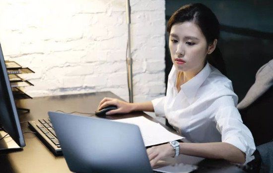 007��������ʲô��˼ һ�켸Сʱ�ǲ��ǲ���˯����