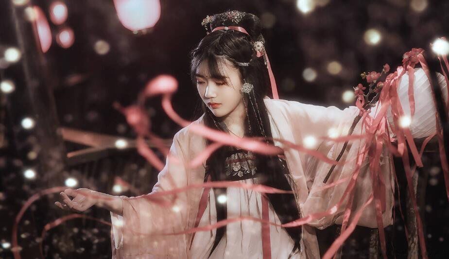 仓央嘉措最美的十首情诗 活佛诗人仓央嘉措最经典的句子