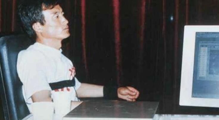 ���ɽufo�¼�������� ����Ů�������¼���ļٵ�