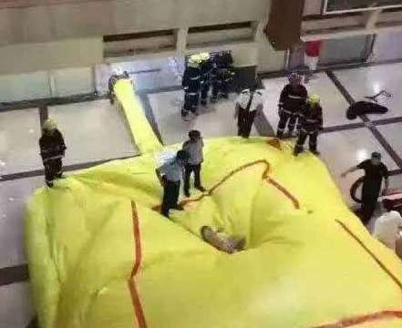 ����㳡�˸��ײ����� ��������㳡�����¼�����