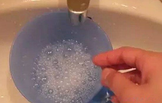 蚂蚁怎么能彻底消灭偏方 家庭防治蚂蚁最有效的方法