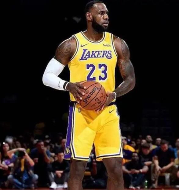 nba穿23号球衣的球星有哪些 23号球衣是谁穿的