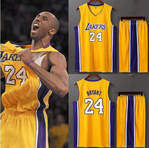 科比穿过的球衣号码 他一共穿过几号球衣