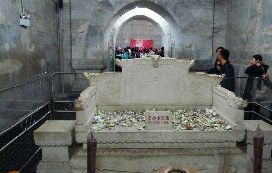 定陵是谁的陵墓 发掘的悲剧发掘的人员后来咋样了