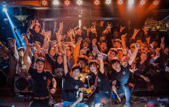 livehouseʲô��˼���ķ��� livehouse��Դ����