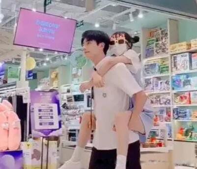 ��ݮ�����˭ ������������һ������