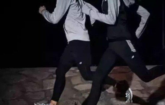 晚上9点到10点运动好吗 晚上9点运动是什么运动方式