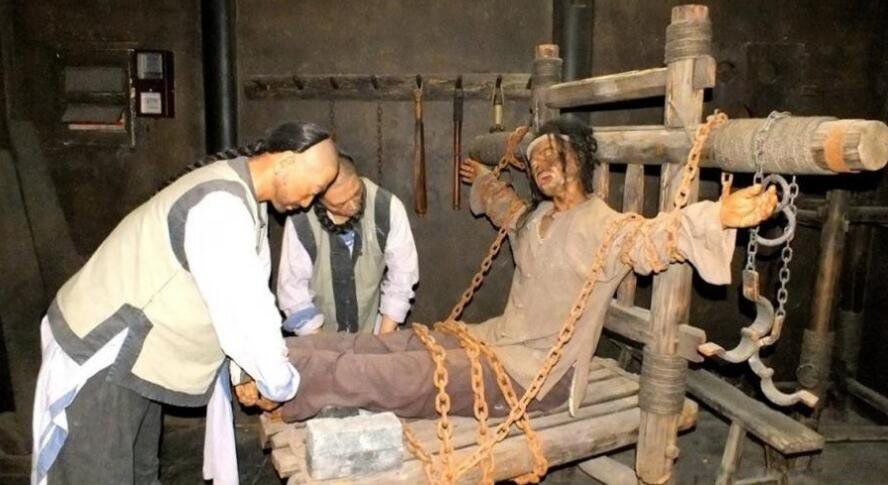 ����ʲô���ϻ����̾� �Ŵ���Ů�õ��̾��ϻ���