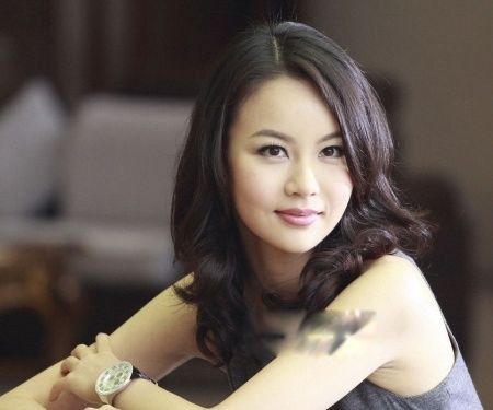 �й�������ʮ��У�� ����У����Ů������