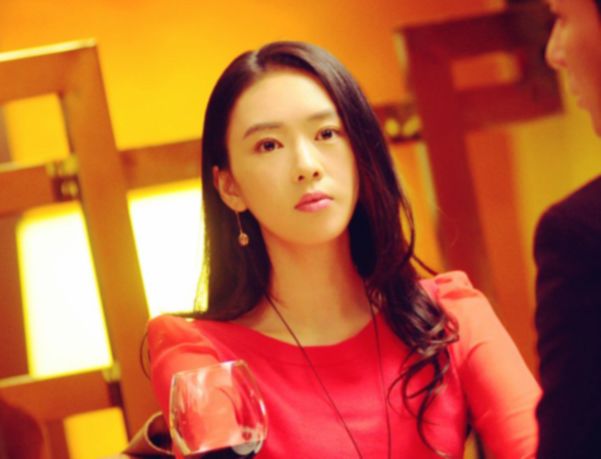 �й�������ʮ��У�� ����У����Ů������