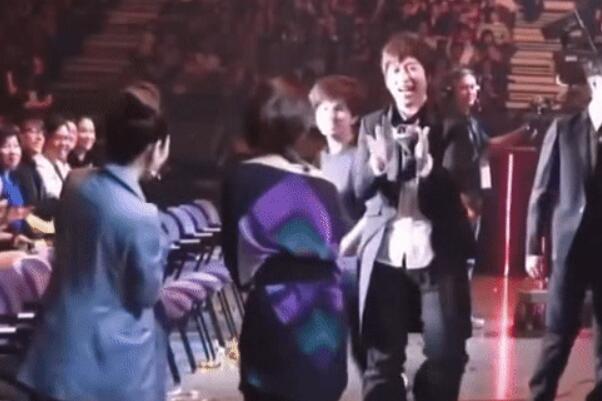 �罻ţ��֢��ʲô���� Ϊʲô���Ů��������ϲ����