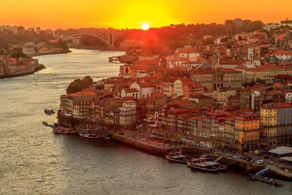 �����������ߵĹ������� ����ʸߵĹ��ҵ����а�