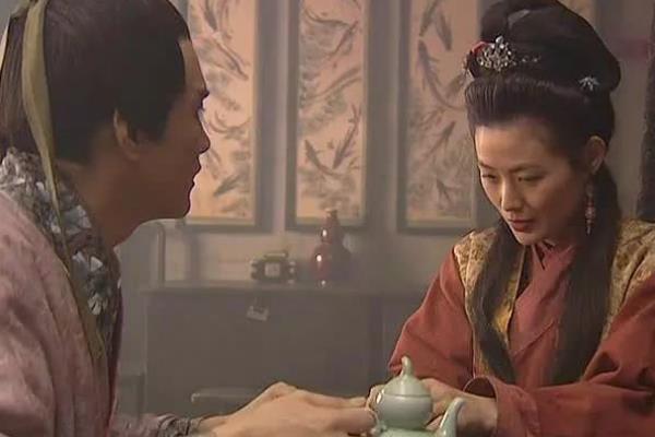 �����쵽����զ���� �ǿ�ҩ�̵Ļ��ǿ����̵�����ʵ��ʷ������