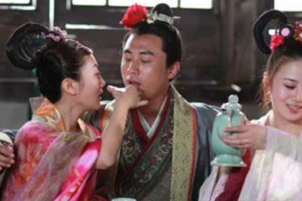 �����쵽����զ���� �ǿ�ҩ�̵Ļ��ǿ����̵�����ʵ��ʷ������