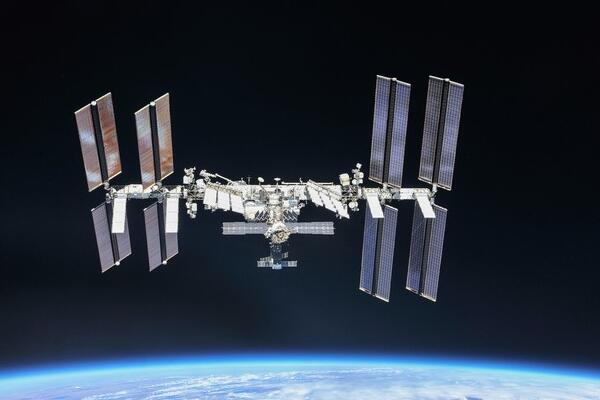 国际空间站太空舱发现裂缝 太空空间站事故原因