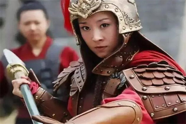 �¹�Ӣ����ʵ���ڵ��� Ӣ��һ�����¹�Ӣ�����ж��