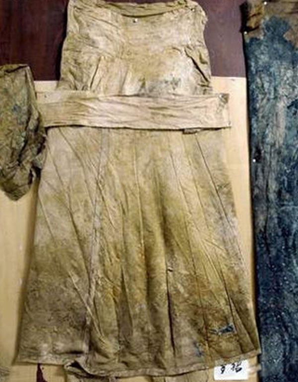 安徽香尸指的是砀山古尸,是2001年3月的一天发现的,是我国第二起的