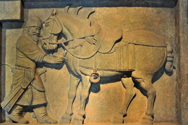 飒露紫是什么意思 飒露紫马的乘骑者主人是谁