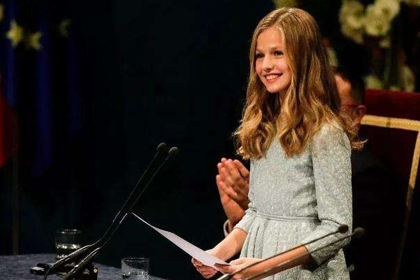 �����һƯ���Ĺ������� ȫ��ʮ����Ů����