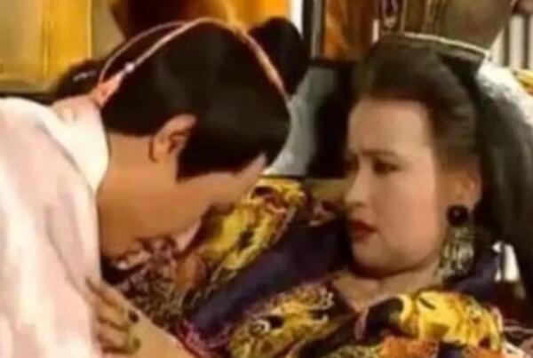 ������ϲ�����г� ��������Ĵ��г趼��˭