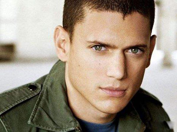 ������˹�������Ǽ�����Ѫ ������˹�����ս�����Ƭ����