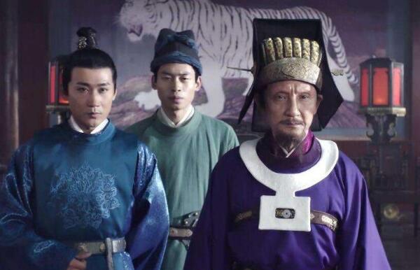 �λ�����٥������� ѡ��רҵ����еı��߻ʵ�