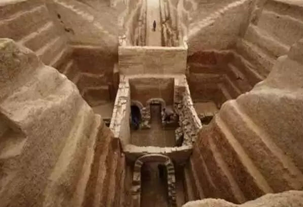 �й���ʷ�ϵ�һλŮ������˭ ��ʷ�ϵ�Ů��������Щ