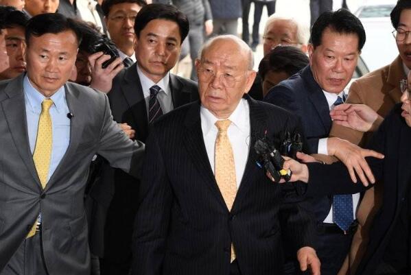 韩国总统历届排名 总统的下场结局不得终