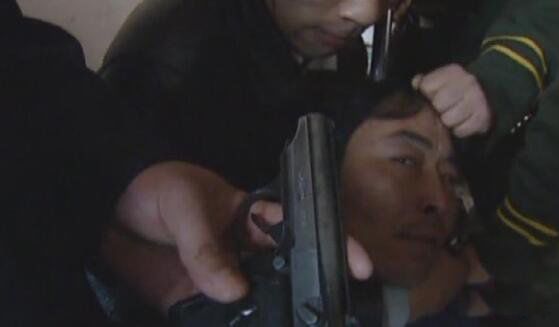 ����12.1ǹɱ�󰸵��� ���װ�����������ϸ��ʵ