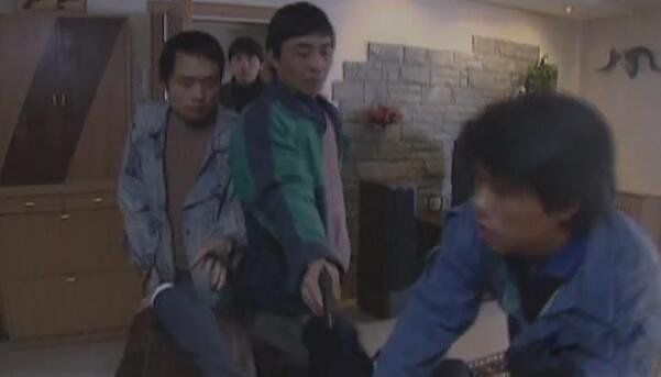 ����12.1ǹɱ�󰸵��� ���װ�����������ϸ��ʵ