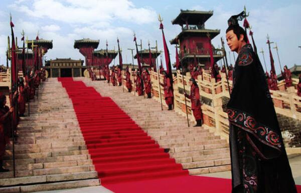 ���ĵ������� ������˭�Ķ���ĸ����˭