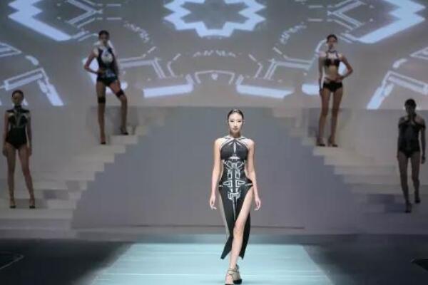 �����˺��ߵļ���˹��¼ �����εĽ����¼�¼