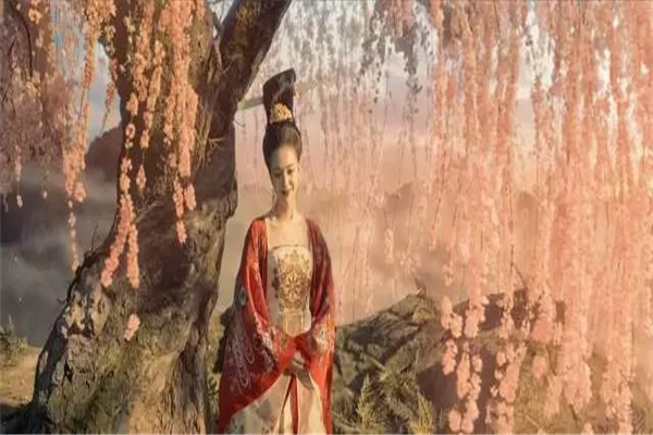 李白与杨贵妃之间的关系 同一个时期有何渊源关系