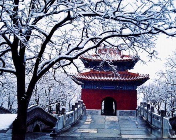 ��ʮ���궼��˭����Ĺ ʮ�����ֹ������¼�֮��