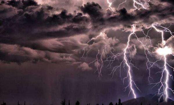 ����ɽ�����ȵ�����ͼƬ λ��������ɽʲôλ��