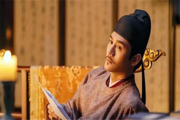 ���������Ů����˭ ��ʷ�϶����ϵ�ƫ���Ź���