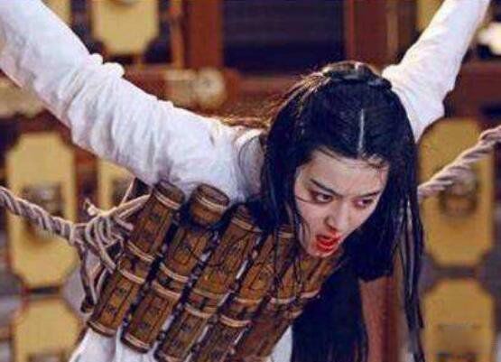 �Ŵ�Ů���̷�����Щ 10����̬�ʹ�,�͹���