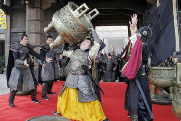 ����������Ǿٶ������� ��һ��������˭Ϊ��ѡ����λ