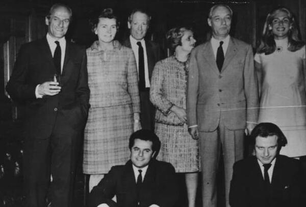 ���׽����������� ΰ�����˽��׽��İ���