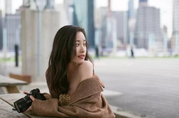 ���ݸ������Ͻ��� ���ݵĵ��Ӿ�����Щ