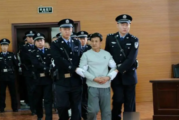 ������Ĺ����Ҧ������˭ Ҧ���ҵ�����Ĺ��˭��