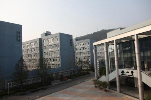 У԰�����¼���ʵ������ȫ У԰ʮ��ֲ�����