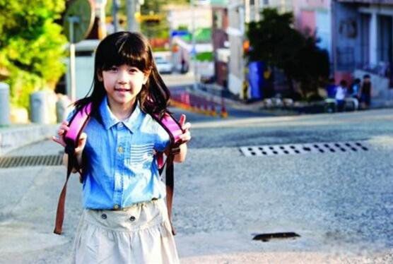 ���±�����ӢͼƬ ��Ӣ������ʵŮ����ô����