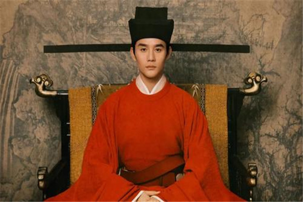 ����������Ϊʲôû�ж��� ˭���������ڵĻ�λ