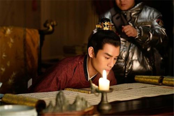 ����������Ϊʲôû�ж��� ˭���������ڵĻ�λ