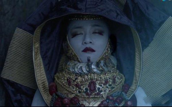 �����ų���Ĵ����� ����Ů�����۾����ൽ�׳�ʲô��